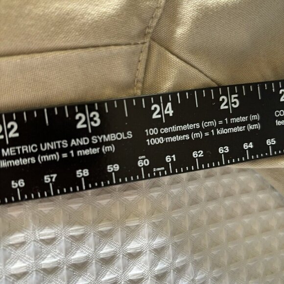 Eddie Bauer Pants Womens Size 16 Tan Capri Cargo Hiking Camping Gorpcore Pockets - Picture 10 of 12